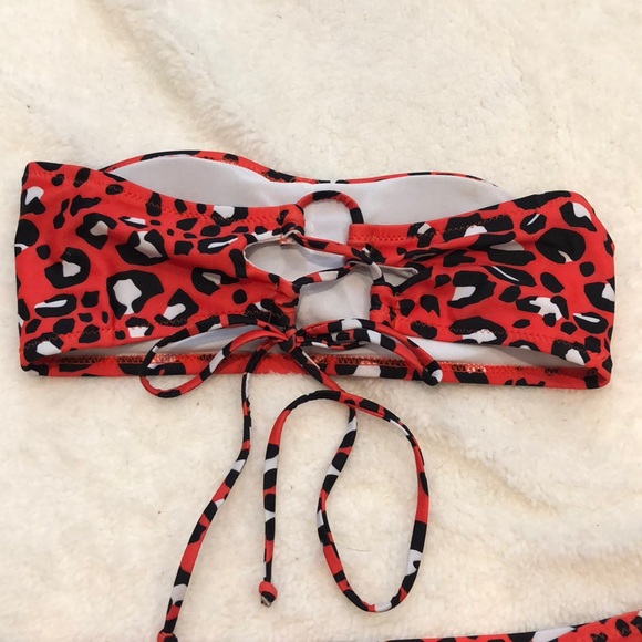 BIKINI - Picture 6 of 8